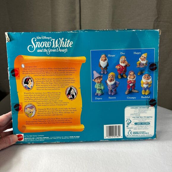 Disney’sSnow White & the Seven Dwarfs plastic figurine collectibles unopened box - Picture 4 of 8